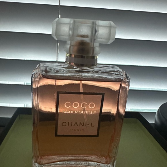 CHANEL Coco Mademoiselle Eau de Parfum 100ml - Picture 2 of 3